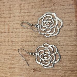 Vintage‎ Filigree Rose Earrings Floral